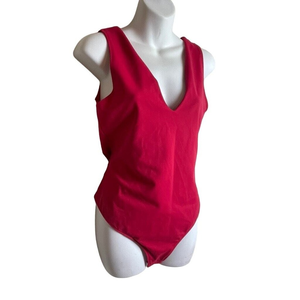 V-Neck Sleeveless Red Bodysuit - Picture 2 of 9